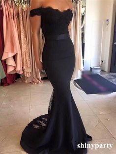 Off Shoulder Black Lace Mermaid Prom Dresses, Black Lace Mermaid Bridesmaid Dresses Black Lace Bridesmaid Dress, Black Lace Prom Dress, Prom Dress With Train, Girl Games, Navy Blue Prom Dresses, Evening Dress Long, Mermaid Prom Dresses Lace, Lace Bridesmaid Dresses, فستان سهرة