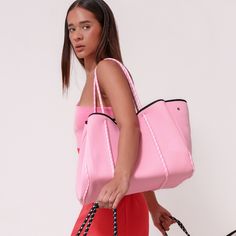 EVERYDAY TOTE BARBIE – Pop Ups Brand Trendy Weekender Bag With Large Capacity, Trendy Large Capacity Tote Weekender Bag, Trendy Large Capacity Weekender Bag, Sporty Shoulder Bag For Daily Use, Trendy Pink Shoulder Bag For Travel, Chic Beach Bag With Removable Pouch For Travel, Chic Travel Beach Bag With Removable Pouch, Trendy Pink Beach Bag For Daily Use, Trendy Large Capacity Pink Travel Bag