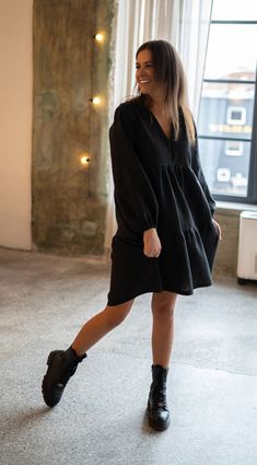 "This LIMI style black dress is hand-made from soft linen to keep you comfy in warm weather. This short length long sleeve dress with is perfect for casual wear or beautiful occasions.  PRODUCT FEATURES:  - Handmade with love. - Romantic look. - Elegant & beautiful style.  - Loose dress. - 100% soft natural linen. Breathable and comfortable.  COLOR: - Black, you can also choose other colors above. SIZING & FIT: - Dress from the height of the shoulder (172 cm / 5'6\" tall):   - S (34-36)  length - 98 cm / 38.5\"   - M (38-40)  length - 98-99 cm / 38.5\"-38.9\"   - L (42-44)  length - 100 cm / 39.3\"   - XL (46-48)  length - 101 cm / 39.7\"   - XXL (50-52)  length - 102 cm / 40.1\" - Model is 172cm / 5'6\" tall, chest - 92 cm / 36.2\", waist - 79 cm / 31.1\", hips - 92 cm / 36.2\" and wearin Black Linen Long Sleeve Dress For Spring, Black Long Sleeve Linen Dress For Spring, Black Linen Dresses For Fall, Black Long Sleeve Linen Dress For Fall, Black Linen Dress For Fall, Black Linen Long Sleeve Dress, Style Black Dress, Long Sleeve Summer Dress, Linen Dress Summer