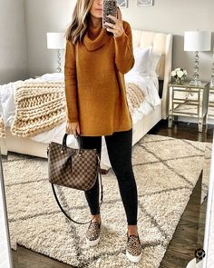 Adidas Leggings Outfit, Look Legging, Leopard Shoes, Legging Outfits, Elegante Casual, Cute Fall Outfits, Casual Fall Outfits, Spring Outfits Casual, Fall Winter Outfits