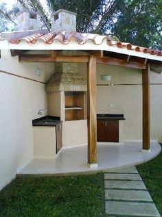 an outdoor kitchen is shown on the facebook page