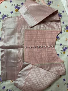 Simple Blouse Patterns Latest, Basic Blouse Designs, Saree Belt, Latest Blouse Neck Designs, Blouse Necklines