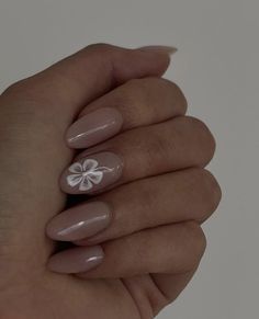 Coconut Girl Fashion, Nail Gel Colors, Europe Nails, Coconut Aesthetic, Oval Acrylic Nails, Neutral Nail Art, Health Nails, Nail Art Winter, Nails Neutral