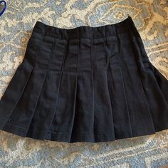 Size Small Zipper On The Side Never Worn Built In Shorts! Tennis Mini Skirt, Vintage Mini Skirt, Brandy Melville Skirts, On The Side, Brandy Melville, Brandy, Mini Skirt, Tennis, Built In