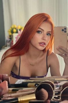 TRENDING ORANGE HAIR COLOR IDEAS FOR GIRLS - color de pelo naranja Copper Orange Hair, Orange Hair Color Ideas, Bright Copper Hair, Orange Hair Color, Pale Skin Hair Color, Hair Pale Skin, Fire Hair