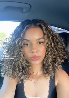 Full Head Blonde Highlights Curly Hair, Cool Tone Highlights Curly Hair, Ash Blonde On Curly Hair, Ashy Blonde Curly Hair, Blonde Highlights On Short Curly Hair, Short Curly Hair With Blonde Highlights, Ash Blonde Highlights Curly Hair, Blonde Curly Highlights