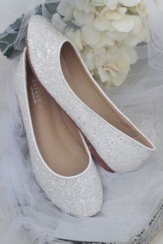 White Glitter Women Flats Flats Wedding Shoes, White Bridal Shoes, Glitter Ballet Flats, Wedding Shoes Comfortable, Glitter Flats, Wedding Boots, Wedding Shoes Bride, White Wedding Shoes, Wedding Shoes Flats