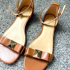 Michael Kors Brown Strap On Sandals 7.5 Never Worn Obo Michael Kors Shoes, Brown Sandals, Strap Sandals, Brown Color, Michael Kors, Sandals, Women Shopping