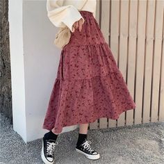 Flower Print Skirt, Modest Outfits, Printed Skirts, Skirt Outfits, Smart Casual, Look Fashion