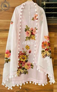 Simple Dress Casual, Pure Chiffon Sarees, Diy Embroidery Patterns, Pure Chiffon, Printed Kurti, Boutique Dress Designs, Designer Dresses Indian, Chiffon Saree