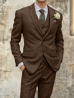 Brown Groomsmen Suits, Brown Tux, Brown Suit Wedding, Brown Groomsmen, Brown Wedding Themes, Brown Tweed Suit, Groom And Groomsmen Suits, Tweed Wedding Suits, Formal Workwear