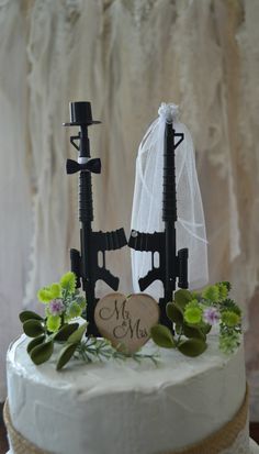 Army Wedding Ideas Decoration, Shotgun Wedding Ideas, Police Themed Wedding, Police Wedding Ideas, Army Wedding Ideas, Army Wedding Colors, Usmc Wedding Ideas, Marines Wedding, Military Wedding Army