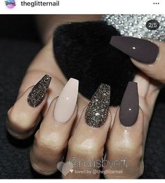 Pedicure Gel, Grey Nail Designs, Classy Nail Designs, Super Nails, Ideas Nails, Trendy Nail Art, Dark Nails, Trendy Nail Design, Manicures Designs