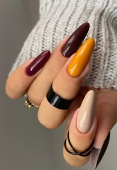 Unghie Sfumate, Simple Fall Nails, September Nails, Fall Nail Trends, October Nails, Makijaż Smokey Eye, Fall Nail Art, Nails 2023, Yellow Nails