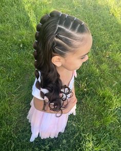 Curly Kid Hairstyles, Kids Graduation Hairstyles, Kindergarten Graduation Hairstyles, Thanksgiving Hairstyles For Kids, Hairstyles For Curly Hair Kids, School Picture Hairstyles, Wedding Hairstyles For Girls