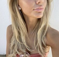 vanilla , latte , #hair #hairstyles #blonde #lipstick #lifestyle #lipstickcolorsneutral  lip filler Malibu Barbie Hair, Malibu Girl Aesthetic, Golden Girl Aesthetic, Yoga Club, Golden Girl