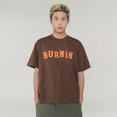 BURNIN*[Spark]Flame lava short-sleeved T-shirtThe brand's classic short-sleeved T-shirt style, loose shoulder cut, three-dimensional styleFour-color dot flame font printing, the brand LOGO has been presented in another wayThe red and orange flames bring warmth and vitality to this dark backgroundCreate an atmosphere that burns the whole audience Flame Font, Hoodie Set, Red And Orange, T Shirt Style, Shoulder Cut, Shirt Skirt, Short Jacket, Shirt Accessories, Sweater And Shorts