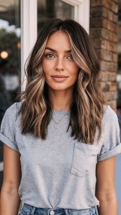 Dark Brunette Balayage, Κούρεμα Bob, Dark Brunette Hair, Brunette Balayage, Fall Hair Color For Brunettes, Brunette Balayage Hair, Fishtail Braid, Brown Hair Balayage, Hair 2024