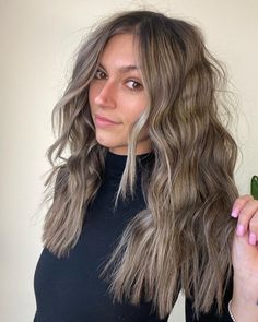 Ash brown hair, hair selfie, ash blonde hair, balayage, hair color Brown Baby Lights, Baby Lights Balayage, Hair Ash Blonde, Ashy Blonde Hair, Dimensional Hair, Dimensional Hair Color, Ashy Hair, Baby Lights, Ashy Blonde