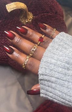 90s Nails Black Women, Wine Red Nails Designs Short, Nails Fancy Classy, Chrome Red Nails Christmas, Red Foil Nails, Red And Brown Nails, Red Magnetic Nails, Short Dark Red Nails, Red Nails Black Women