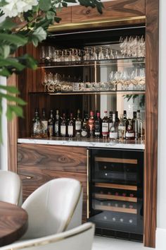 Stylish and elegant home bar designs featuring luxurious materials and creative setups, perfect for hosting friends or enjoying a cozy evening at home.