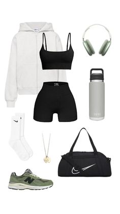 In search of the best gym outfits to break a sweat in? These are the best workout outfits and athleisure brands on Amazon! Feel comfortable in your next yoga class with my list of Amazon gym wear #yoga #gymoutfits #aesthetic #nike Athletic Outfit, Mode Zara, Cute Lazy Day Outfits, Fitness Wear