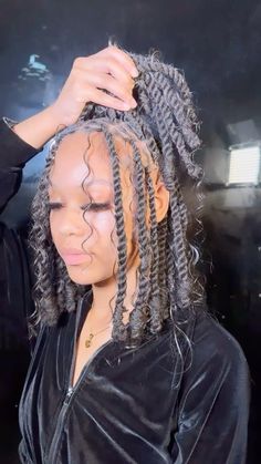 Invisible Locs, Hairstyles For Black Women Cornrows, Black Women Cornrows, Women Cornrows, Short Box Braids Hairstyles, Braided Hairstyles For Black Women Cornrows, Cute Braided Hairstyles, Hairstyles For Teens, Braided Cornrow Hairstyles