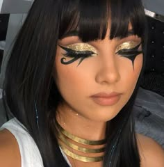 Cleopatra Eyeliner, Cleopatra Ancient Egypt, Ancient Egyptian Makeup, Egyptian Eyeliner, Egyptian Make Up, Egypt Makeup, Egyptian Eye Makeup, Egyptian Goddess Costume, Cleopatra Makeup