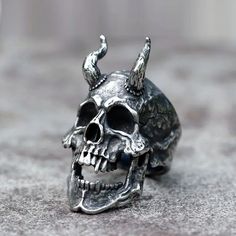 Retro Gothic Horned Satan Skull Ring Stainless Steel Skeleton Punk Signet Ring Devil Ring, Satanic Jewelry, Goat Skull, Skull Accessories, Mens Skull Rings, Sophisticated Jewelry, Biker Rings, Animal Rings, Punk Jewelry