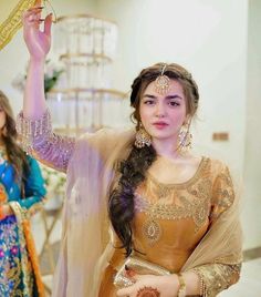 #fashion #wedding Pakistani Makeup Looks, Hairstyles For Gowns, Pakistani Bridal Makeup, Castle Home, Asian Wedding Dress, Bride Sister, Bridal Dress Fashion