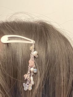 Hair Barrettes Aesthetic, Hair Clip With Beads, Dangly Hair Clips, Beads Hair Clip, Beaded Hair Clip, Hair Clips With Beads, Hair Clip Beads, Hair Clip Aesthetic, Beaded Clips