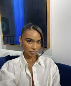 Sleek Hair And Makeup, Black Women Sleek Hairstyles, Sleek Hair Ponytail, Flipped Ponytail Hairstyles, Sleek Hair Black Women, Black Relaxed Hairstyles, Black Hair Straight Hairstyles, Clean Hairstyles Women, Sleek Hairstyles Black Women