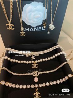 Affordable Luxury Jewelry, Luxury Brand Accessories, Chanel Outfits Women, Luxury Jewelry Aesthetic, Cute Link, Rich Jewelry, Luxury Jewelry Collection, Luxury Accessories Woman, Expensive Stuff