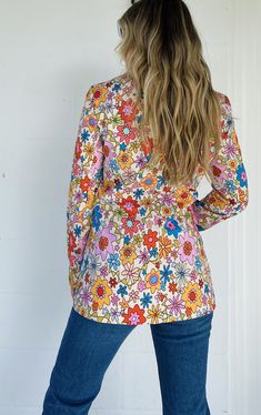 Funky blazer with colorful flowers outlined in black. Silky smooth fabric with a matte finish Funky Blazer, Fun Jacket, Stock Flower, Flower Outline, Mushroom Decor, Floral Jacket, Cool Jackets, Womens Blazers, Etsy Fashion