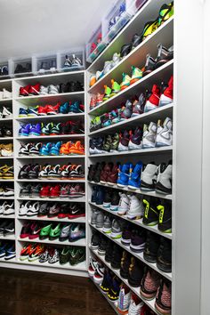 Walk In Sneaker Closet, Sneaker Collection Closet, Sneaker Collection Aesthetic, Shoes Collection Aesthetic, Sneakerhead Closet, Sneakerhead Bedroom, Sneaker Rack, Sneaker Wall