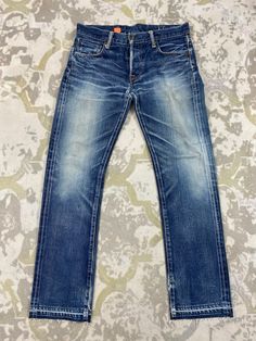 31x28.5 Selvedge Vintage Distressed Blue Kuro Jeans Denim- JN3671 Size: 31 Actual measurement (inches): Waist - 31 Front Rise - 9 Hips - 38 Thigh - 10 Knee - 7 Leg Opening - 14 Inseam - 28.5 Outseam - 38.5 Material : Cotton    #JN3671 Fitted Faded Distressed Jeans, Distressed Washed Blue Straight Leg Jeans, Distressed Straight Denim Blue Jeans, Distressed Straight Denim Jeans, Distressed Straight Leg Washed Blue Jeans, Rugged Ripped Medium Wash Jeans, Washed Blue Distressed Straight Leg Jeans, Straight Distressed Denim Blue Jeans, Straight Distressed Denim Jeans