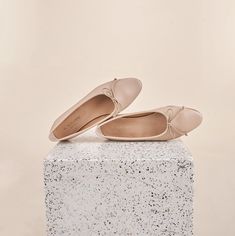 Como - Beige Nude – A. Soliani Warm Beige, Loafer Sneakers, Ballerina Shoes, Plastic Molds, Leather Ballet Flats, Ballerina Flats, Heeled Loafers, Shoe Care, Stacked Heel