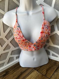 Speckled bubblegum bralette size small. Plunging low cut and crisscrossed tie back. Bust size small and tie in back can be adjusted to preference. Egg Aprons, Jumper Patterns, Feather Fan, Crochet Rabbit, Baby Blanket Pattern, Chewing Gum, Crochet Toys Patterns, Crochet Art, Crochet Gifts