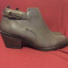 Route 66 Women's Vera Brown Boots Size 9m New Without Box Below-Ankle Height Zipper Closure Heel Pull Tab Shaft Height: 4 In. Shaft Circumference: 10 In. Block Heel: 2 In. Decorative Buckle Faux Leather Upper Pointed Toe Grooved Rubber Outsole Care: Wipe Clean Casual Ankle Strap Boots With Medium Width, Casual Ankle Strap Boots Medium Width, Casual Ankle Strap Boots For Fall, Casual Fall Ankle Boots, Casual Heeled Boots With Buckle Closure And Pointed Toe, Casual Ankle Strap Booties For Fall, Casual Closed Toe Heeled Boots With Buckle Closure, Casual Ankle-high Heeled Boots With Buckle Closure, Casual Closed-toe Heeled Boots With Buckle Closure