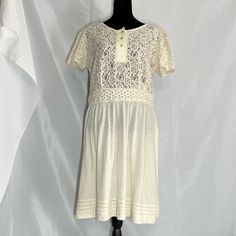 Mng By Mango Lace Dress, Size L Shoulders: 19” Sleeves: 6.5” Length: 37” Waist: 15” Pit To Pit: 18” All Measurements Are Approximate & Are Taken When The Garment Is Laying Flat! Plunge Neck Midi Dress, Chic Black Dress, Mango Cream, White Floral Midi Dress, Blue Skater Dress, White Wrap Dress, Mango Dresses, Mango Dress, Cheetah Dress