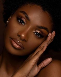 Dark Skin Eyeshadow, Black Bridal Makeup, Dark Skin Beauty, Braut Make-up, Black Makeup, Trendy Makeup, Make Up Looks