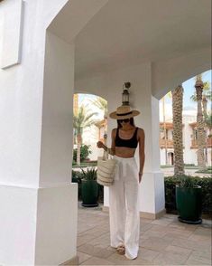 Resort Outfit Ideas Summer, Island Vacation Fits, Beach Inspo Outfits Vacation, Outfit For Island Vacation, Cartagena Vacation Outfits, Summer Beach Outfit 2024, Carribean Honeymoon Outfits, Cute Outfits For Cancun, Beach City Outfit