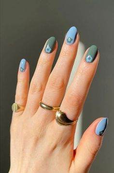 3 Color Nail Art, Quirky Nails, Mismatched Nail Art, Two Color Nails, Artist Hue, Fall Nail Design, Cute Nails For Fall, Nail Design Ideas, Fall Nail Colors