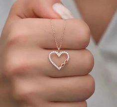 Valentine's Day Rose Gold Infinity Necklace, Soft Necklace, Gold Infinity Necklace, Simple Necklace Designs, Infinity Necklace Gold, Necklace Infinity, Infinity Sign