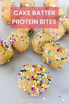 Cake Batter Protein Bites Funfetti Protein Balls, Protein Bakes, Muscle Meals, Protein Cakes, Protein Ideas, Simple Snacks, Protein Balls Recipes, Lunch Prep