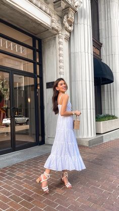 Midi Dress Instagram Pictures, Mid Length Dress Poses, Maxi Dress Picture Poses, Long Floral Dress Poses, Midi Poses, How To Pose In Midi Dress, Poses With Dress Outfit Summer, Poses In Midi Dress, Poses In Knee Length Dress