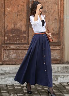 Polish Outfits, Modest Outfits For Women, Blouse Skirt Outfit, Midi Skirt Outfits, Preppy Chic Outfits, Working Girl Style, Wedding Outfits For Women, Classy Skirts