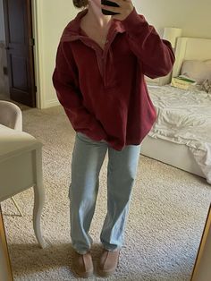 Outfits for fall - winter outfits - apple picking outfit - teen outfit inspo Comfy Lazy Fall Outfits, Aerie Quarter Snap Sweatshirt Outfit, Winter Outfits For Short Hair, Aerie Quarter Snap Sweatshirt, Red Crew Neck Outfit, How To Style A Quarter Zip, Cool Leggings Outfit, Easy Thanksgiving Outfits Women, Cold Aesthetic Outfit