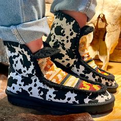 Omg! These Booties Are So Comfy And Warm. They Are Amazing On. You Can Keep Your Feet Snuggly While Looking Super Cute In The Cowhide And Aztec Print. Comfortable White Round Toe Boots, Aztec Print, Ankle Booties, Bootie Boots, Ankle Boots, Super Cute, Black White, Women Shoes, Black And White