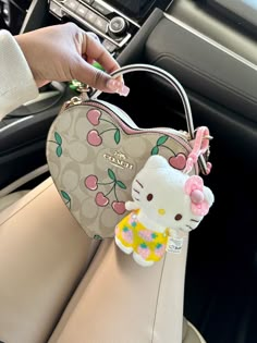 Sanrio Coin Purse, Cute Coach Bags, Trending Bags, Hello Kitty Purse, Hello Kitty Bag, Fendi Bag, Hello Kitty Accessories